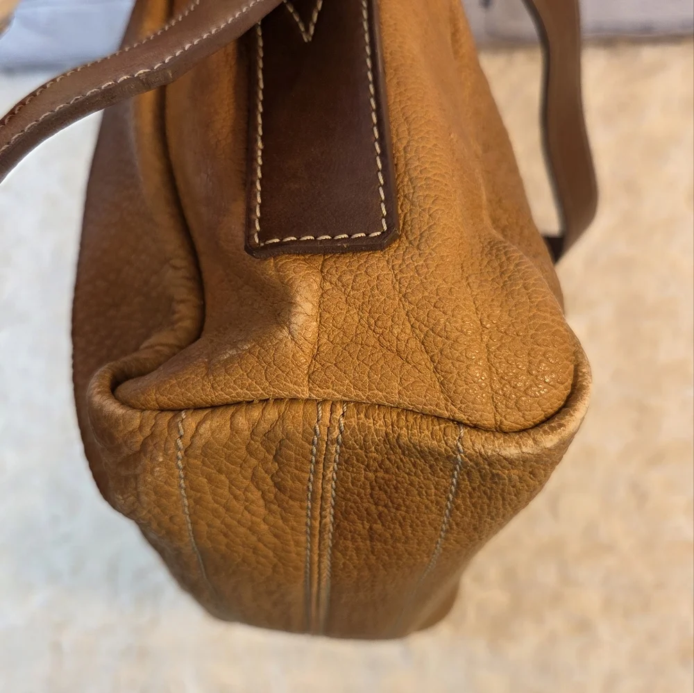 Authentic Loewe *Vintage* Tan Crossbody Bag with Suede Finish - Picture 9 of 12